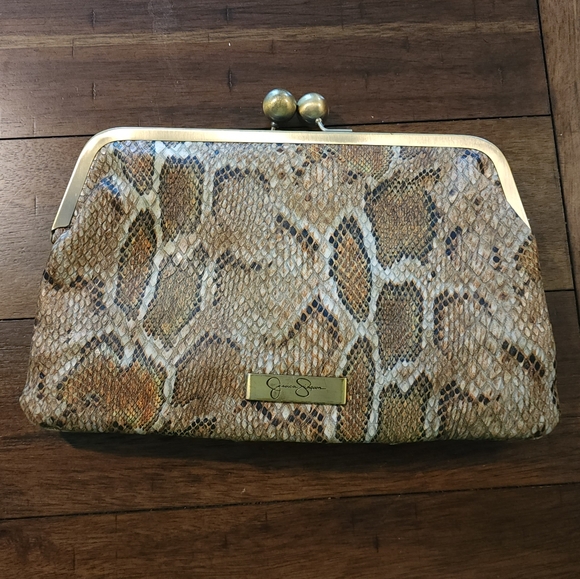 Jessica Simpson snake skin design clutch - Picture 2 of 6